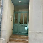 A Deux Pas De La Cathedrale Apartmán