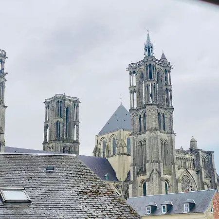 A Deux Pas De La Cathedrale Διαμέρισμα